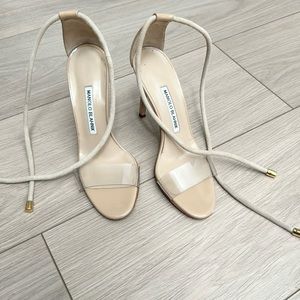 MANOLO BLAHNIK nude Patent
Leather Estro 105 Sandals Size 36